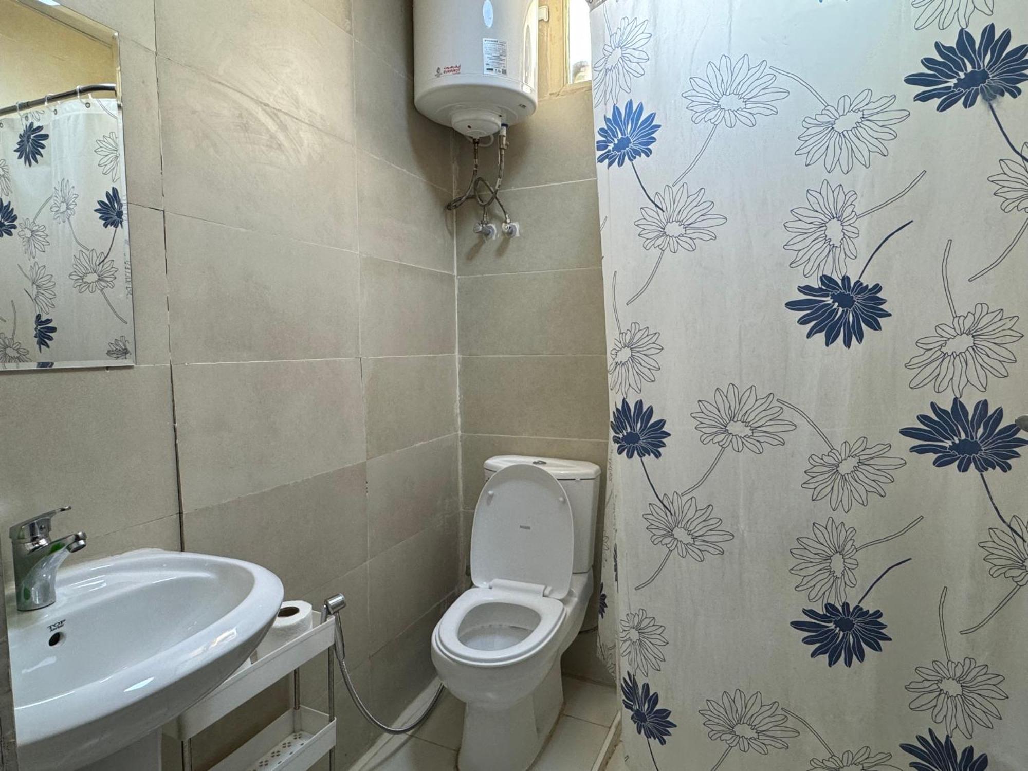2 - No Parking Space Apartment Abu Dhabi